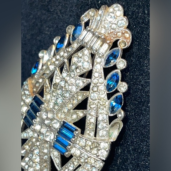 Vintage Art Deco Pavé Brooch 1920s-40s ✨ Blue Baguettes & Clear Rhinestones ✨ - Picture 2 of 12